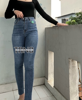 Quần jeans giãn ống ôm màu xanh,lai cắt