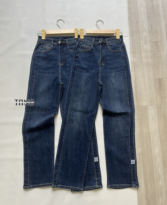 Quần jeans giãn ống đứng nẹp sườn thêu logo màu đậm dơ(xanh bụi)