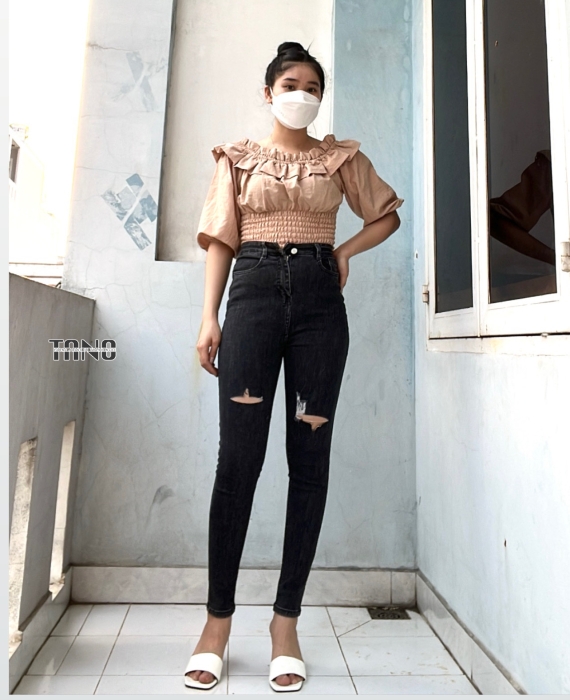 Quần jeans giãn ống ôm màu xám lai cuốn,cắt rách