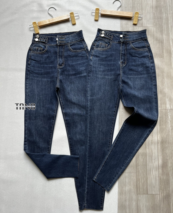 Quần jeans giãn ống ôm màu xanh đậm dơ(xanh bụi),lưng 2 nút lai cắt