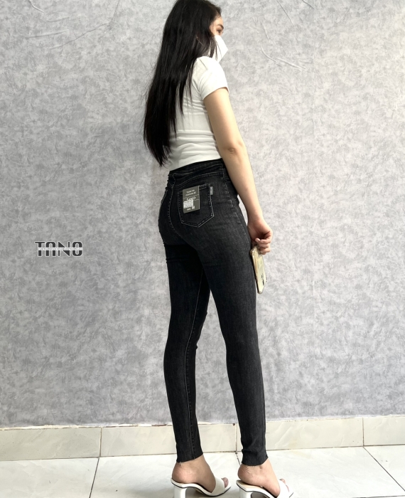 Quần jeans giãn ống ôm màu xám lưng 2 nút ,mác da,lai cắt.