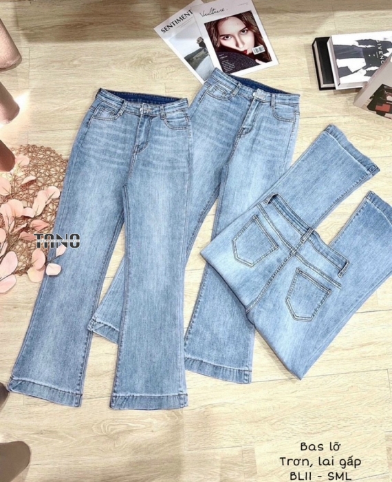 Quần Jeans Giãn Ống Loe Màu Xanh Nhạt Lai Gấp 3 cm