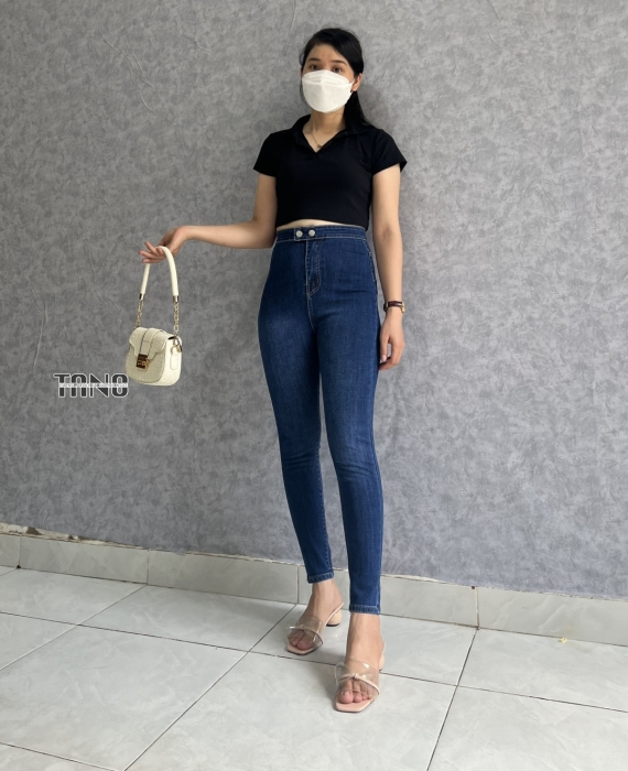 Quần jeans giãn ống ôm màu xanh đậm,2 nút bóp.