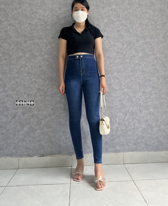 Quần jeans giãn ống ôm màu xanh đậm,2 nút bóp.